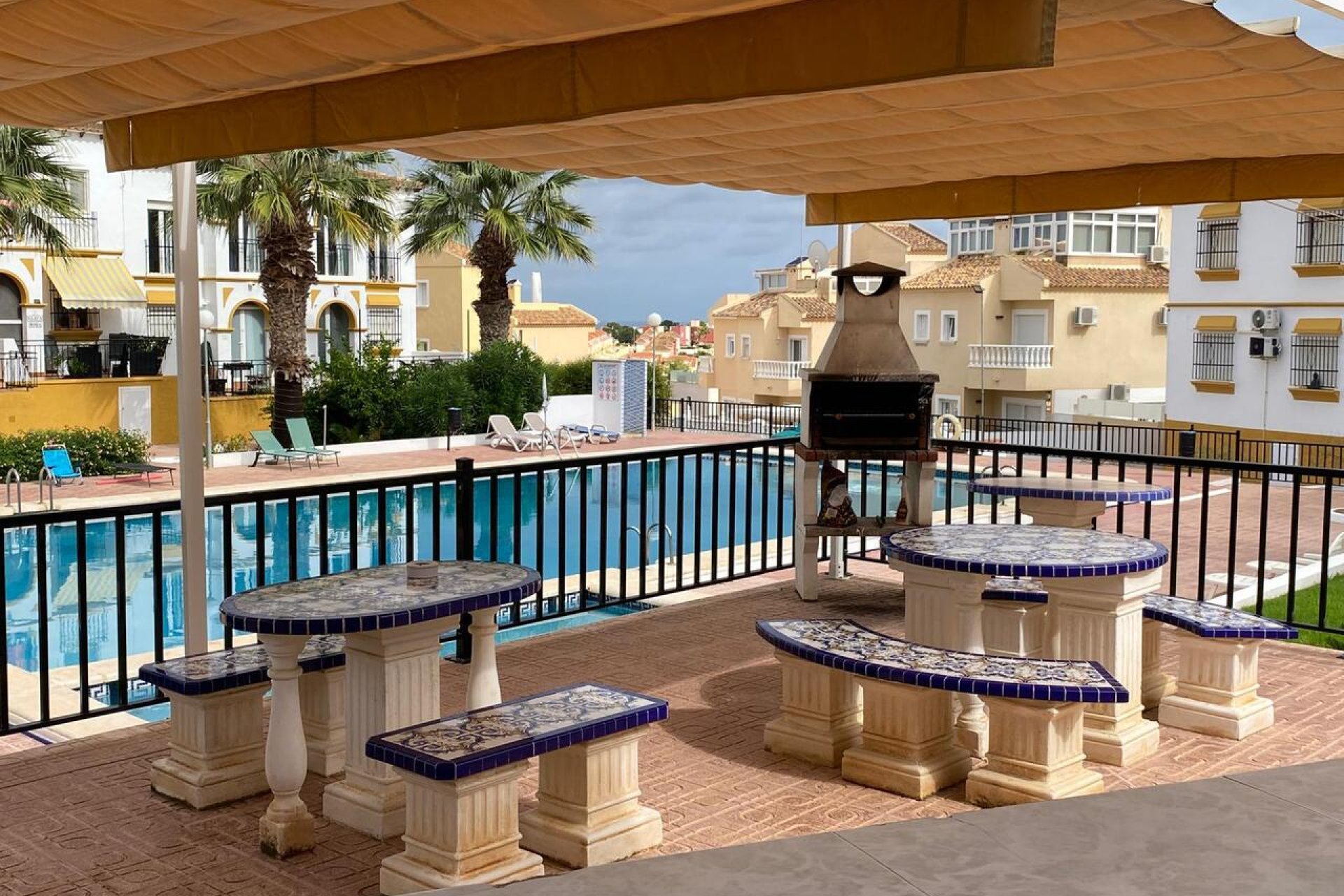 Alquiler a largo plazo - Apartamento / piso -
Villamartin