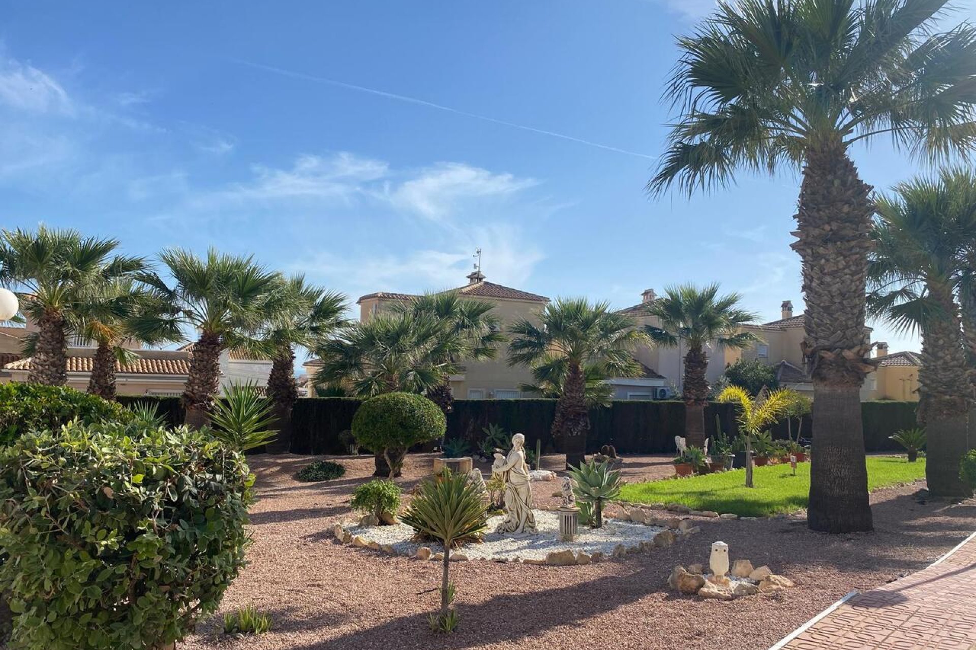 Alquiler a largo plazo - Apartamento / piso -
Villamartin