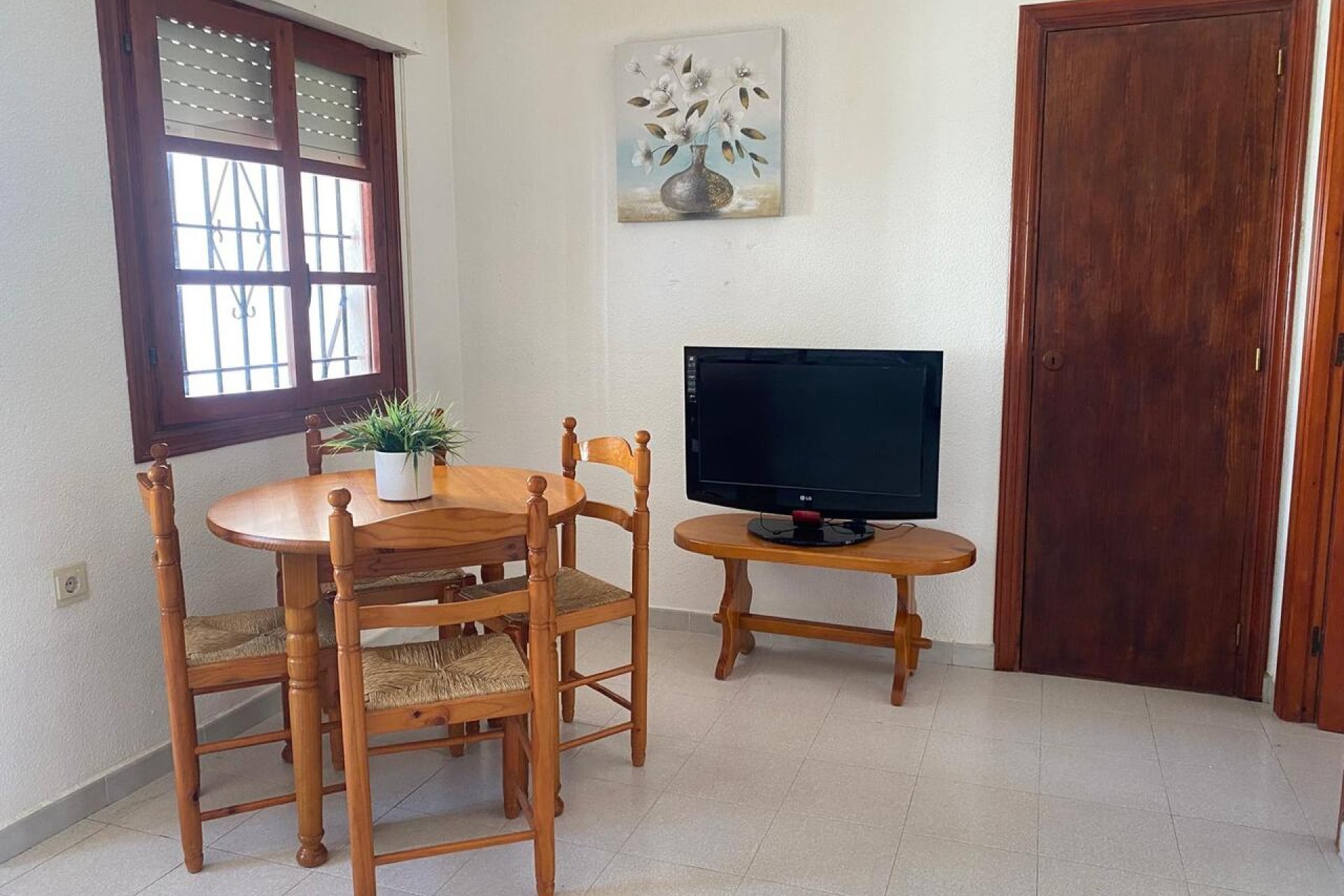 Alquiler a largo plazo - Apartamento / piso -
Villamartin