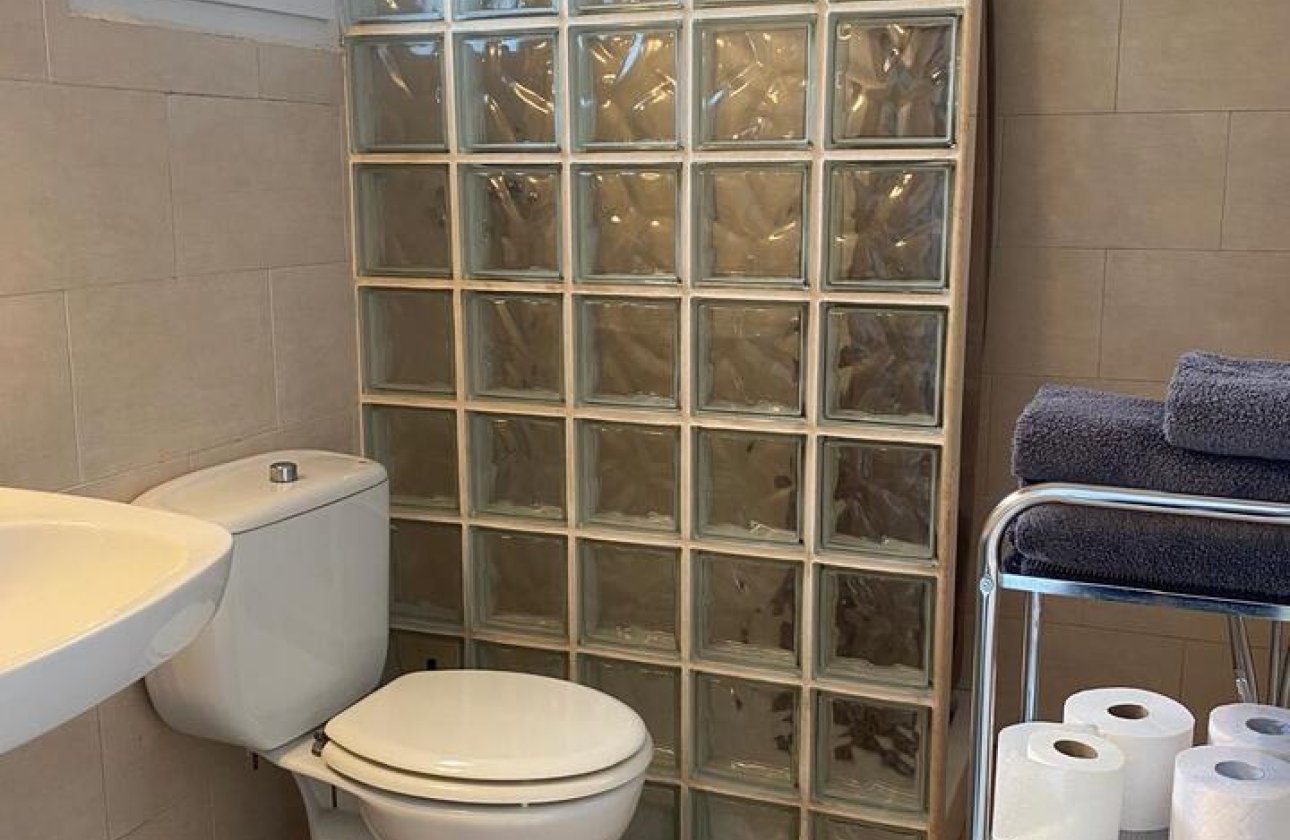 Alquiler a largo plazo - Apartamento / piso -
Villamartin