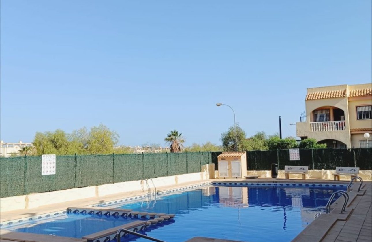Alquiler para invierno - Apartamento / piso -
Orihuela Costa - La Florida