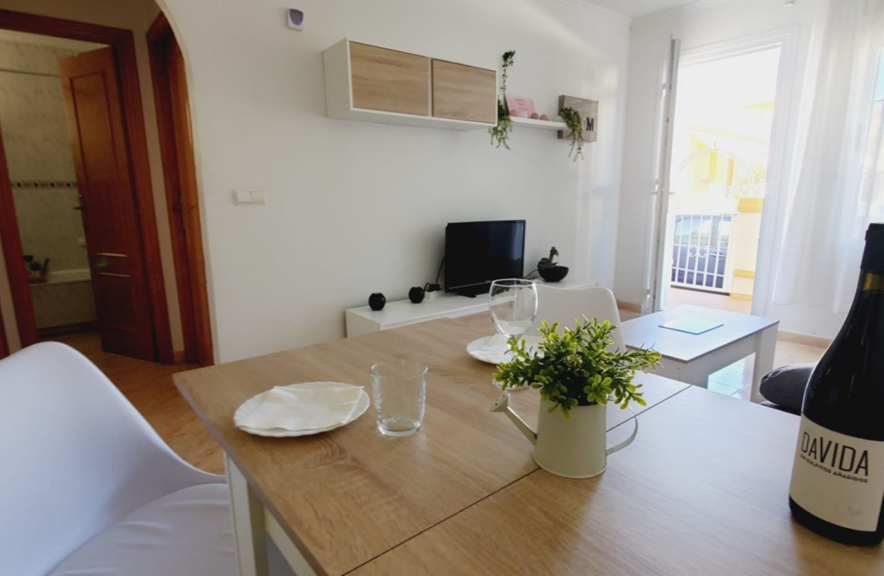 Alquiler para invierno - Apartamento / piso -
Orihuela Costa - La Florida