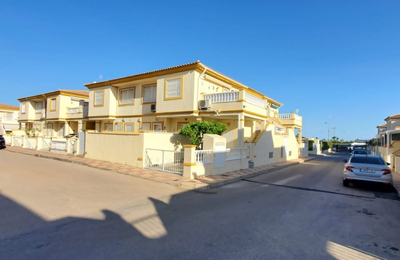 Alquiler para invierno - Apartamento / piso -
Orihuela Costa - La Florida