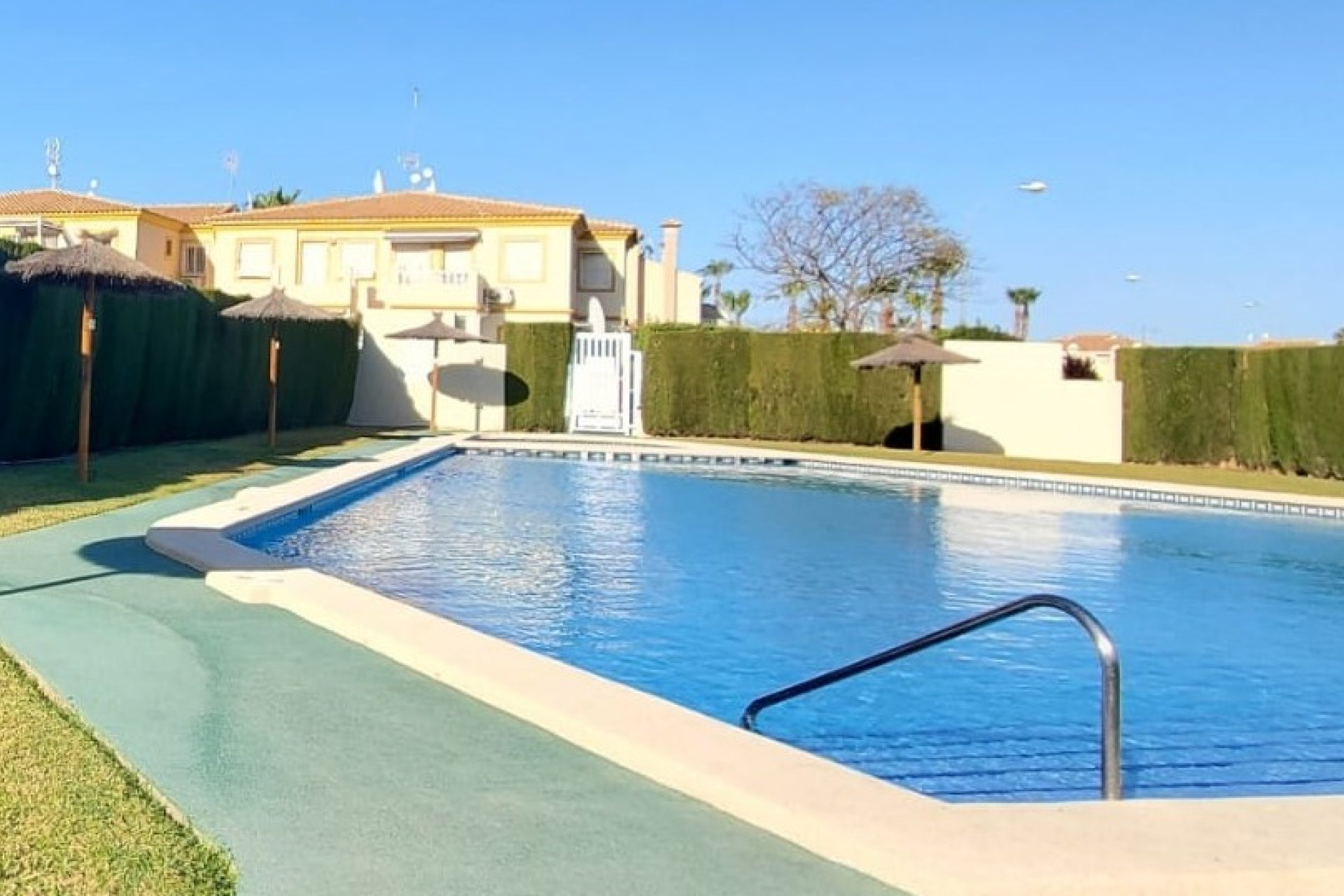 Alquiler para invierno - Apartamento / piso -
Orihuela Costa - La Florida