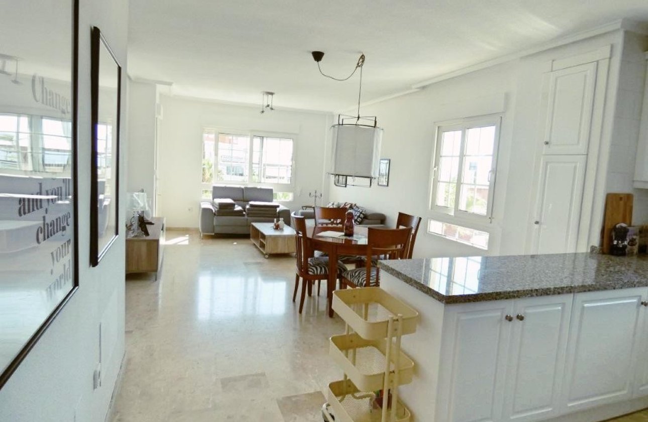 Alquiler para invierno - Apartamento / piso -
Orihuela Costa - Playa Flamenca