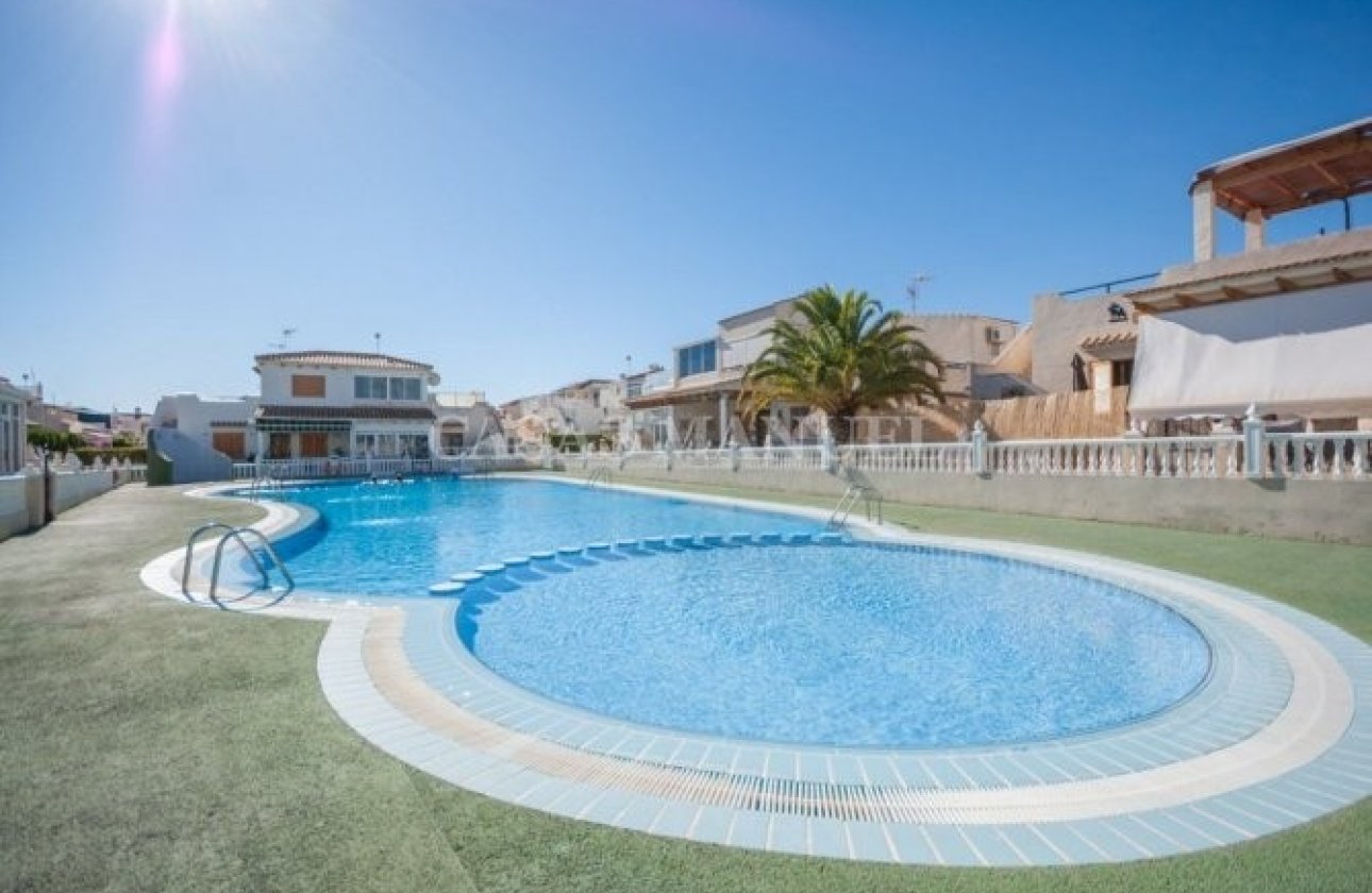 Alquiler para invierno - Bungalow -
Orihuela Costa - Playa Flamenca