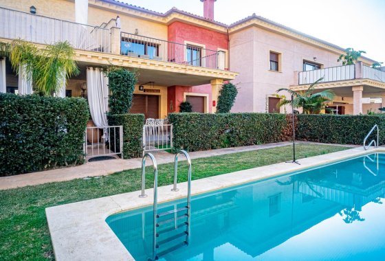 Apartamento / piso - Reventa - Benissa -
                Benissa Centro