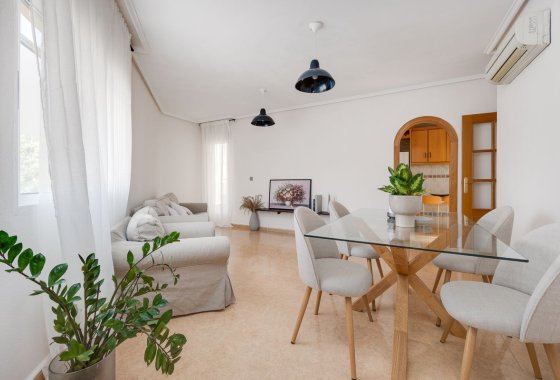 Apartamento / piso - Reventa - Jacarilla - Jacarilla