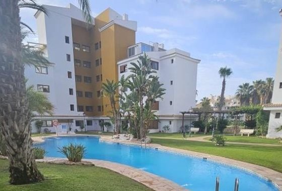 Apartamento / piso - Reventa - Punta Prima -
                La Entrada