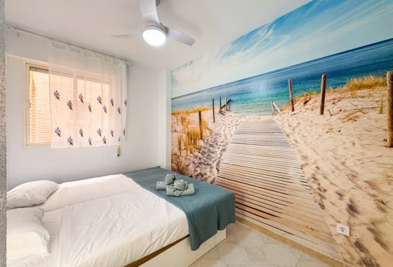 Apartment / flat - Resale - Torrevieja - Playa del Cura