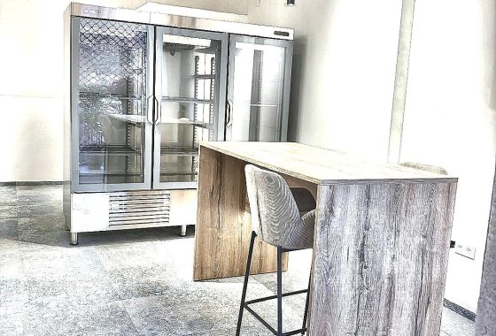 Commercial property - Használt ingatlanok - Torrevieja - Torrevieja Centro