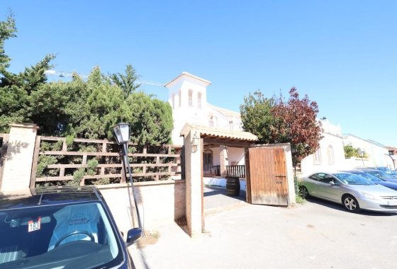 Commercial property - Resale - Orihuela -
                La Zenia