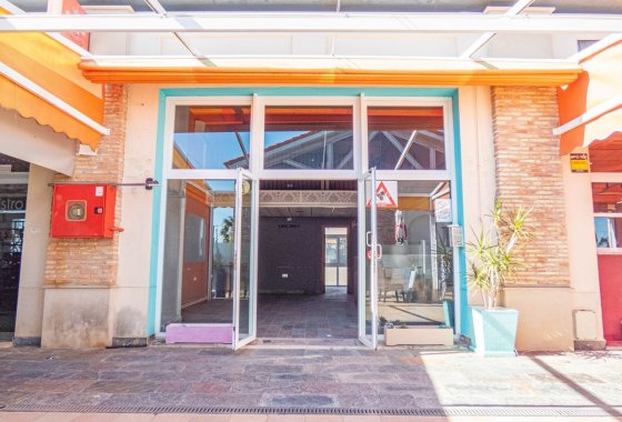 Commercial property - Reventa - Algorfa - Algorfa Centro