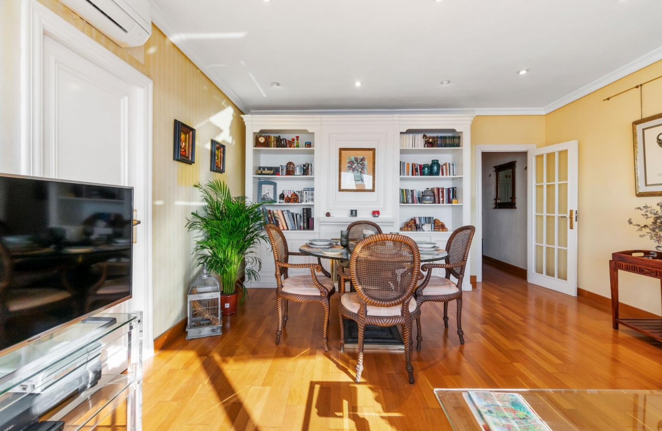 Használt ingatlanok - Apartamento -
Torrevieja - CLUB NAUTICO TORREVIEJA