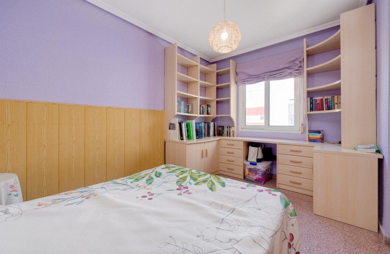 Használt ingatlanok - Apartamento -
Torrevieja - Parque de Las Naciones