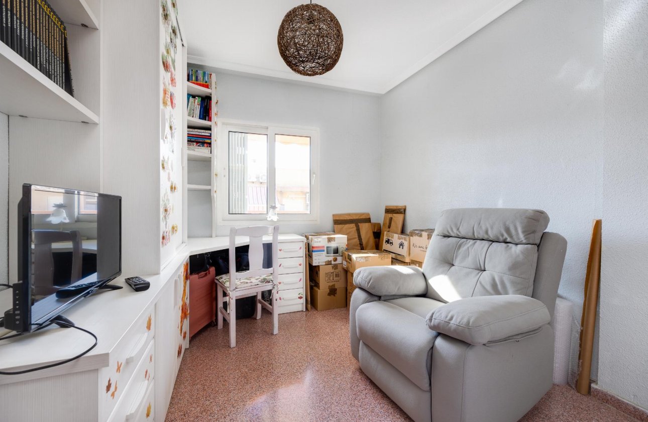 Használt ingatlanok - Apartamento -
Torrevieja - Parque de Las Naciones