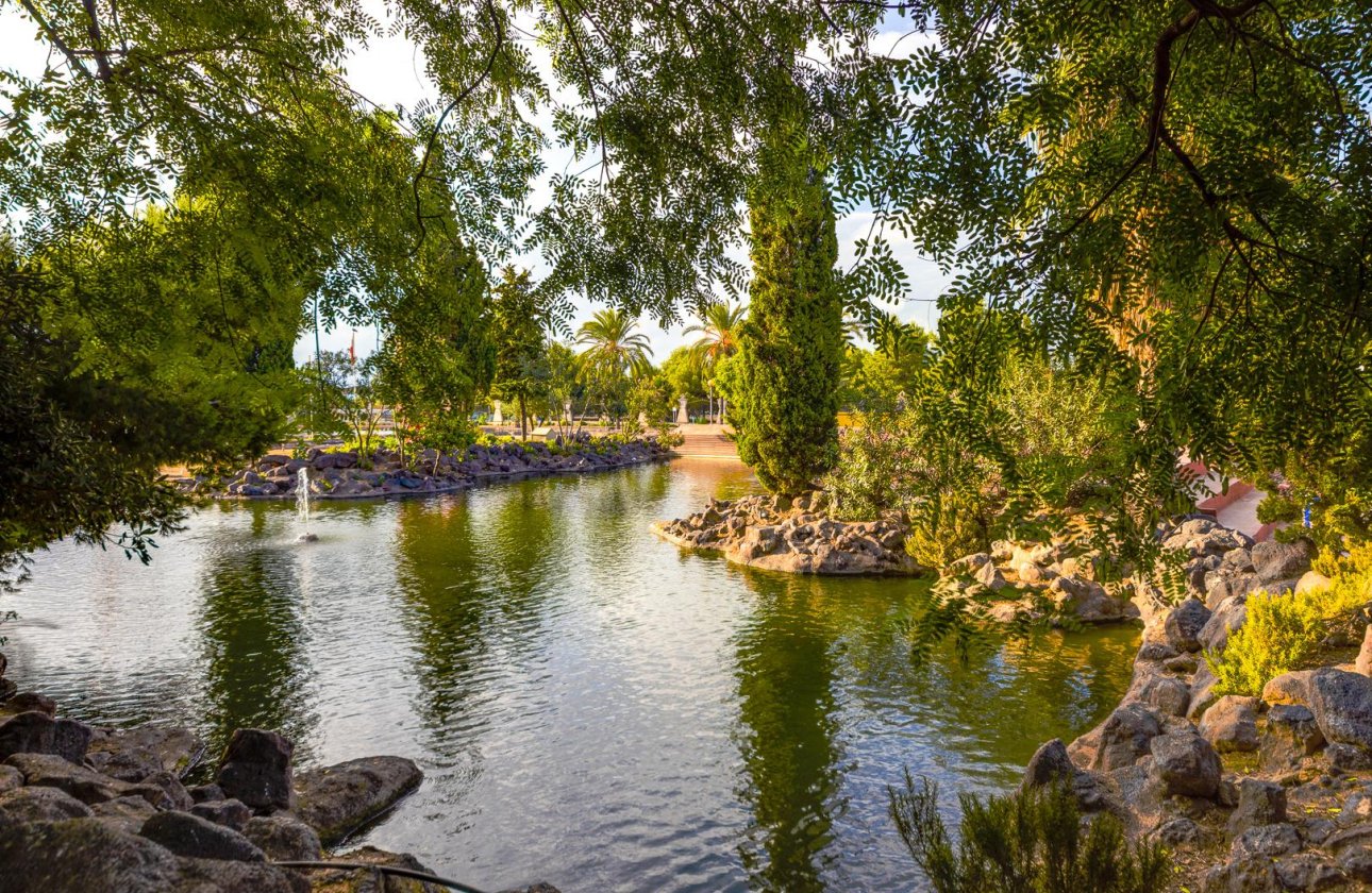 Használt ingatlanok - Apartamento -
Torrevieja - Parque de Las Naciones