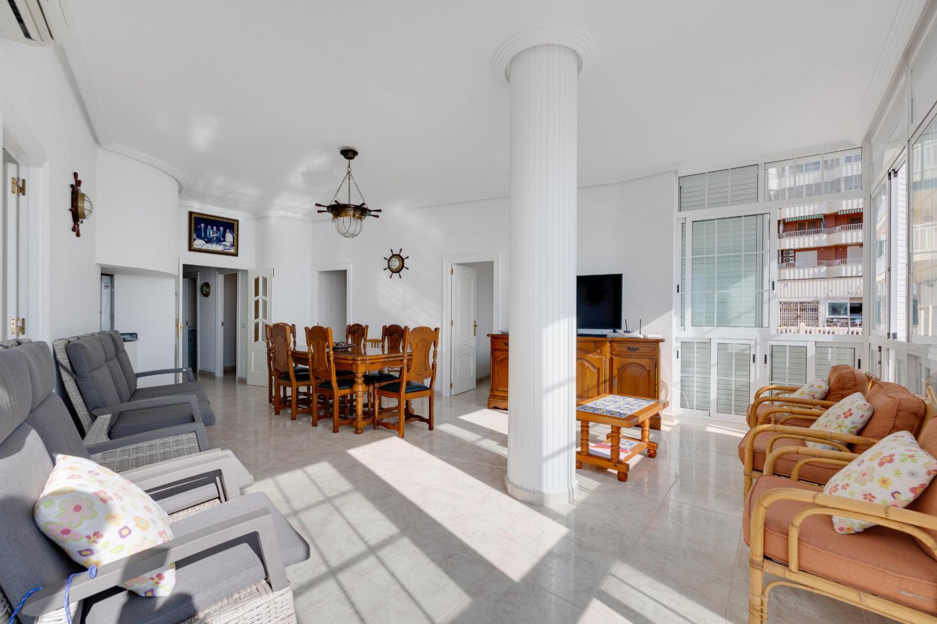 Használt ingatlanok - Apartamento -
Torrevieja - Playa del Acequión