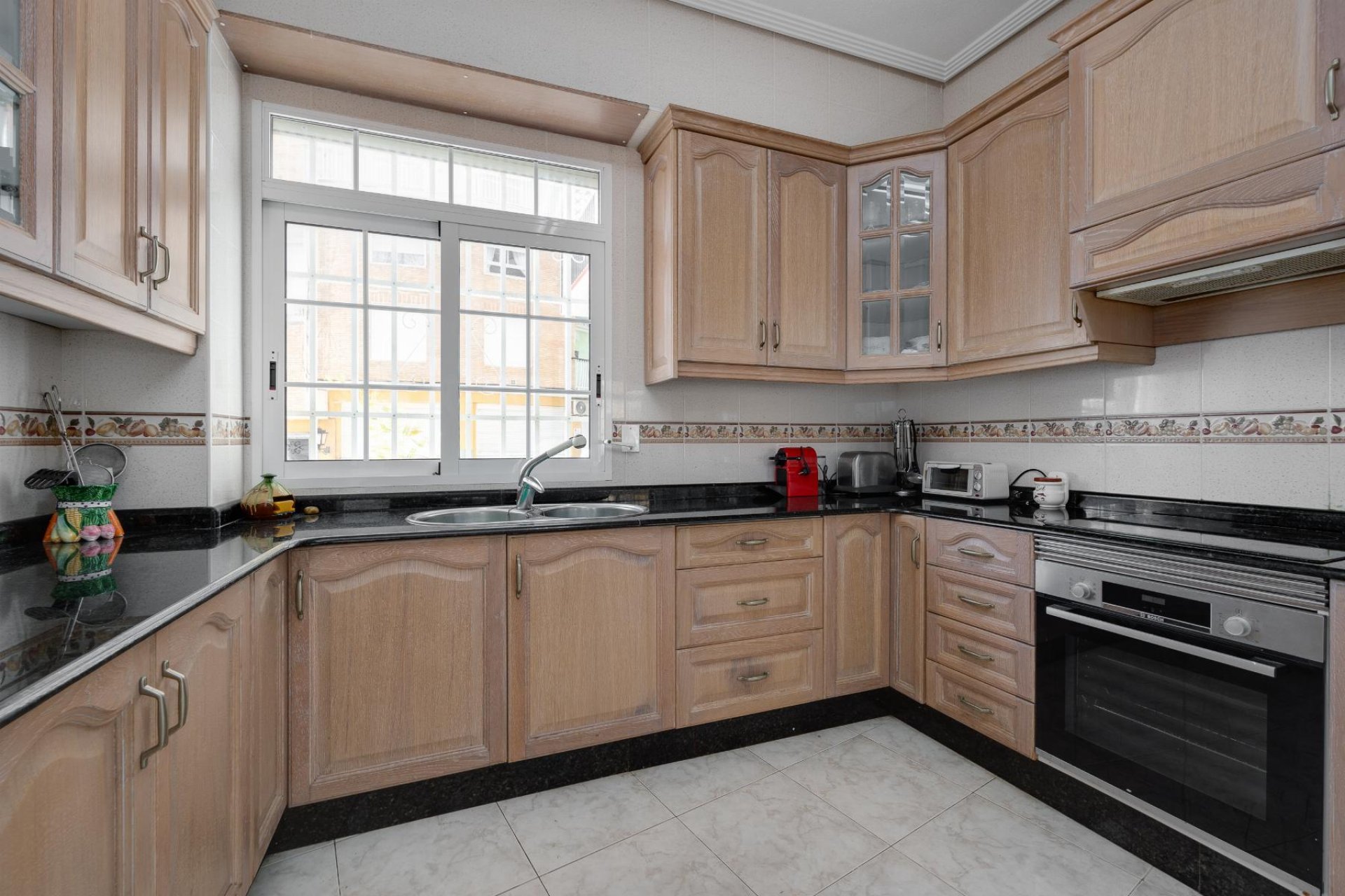 Használt ingatlanok - Apartamento -
Torrevieja - Playa del Acequión