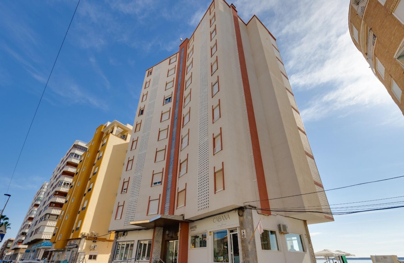 Használt ingatlanok - Apartamento -
Torrevieja - Playa del Acequión