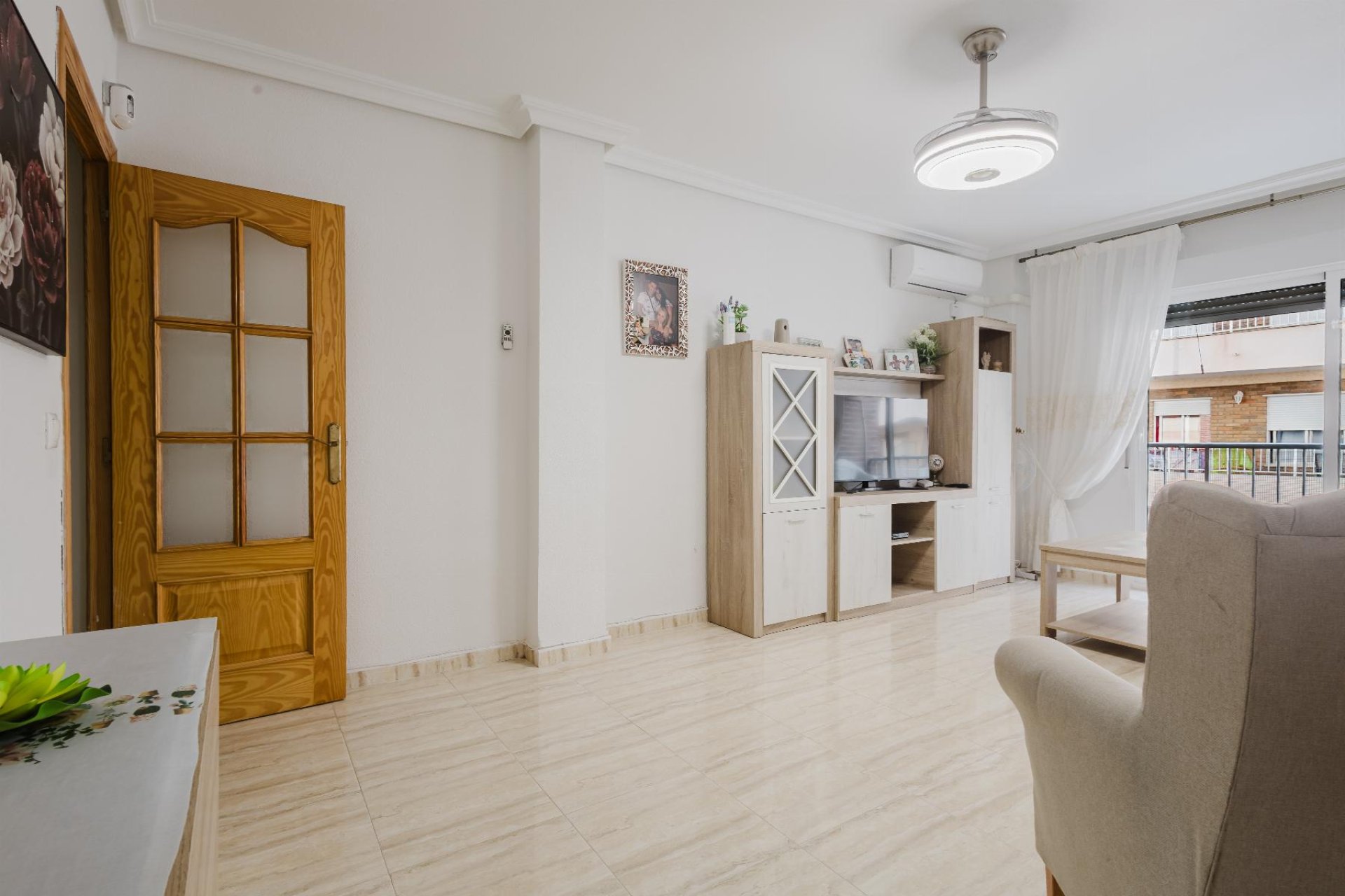 Használt ingatlanok - Apartamento -
Torrevieja - Playa del Acequión