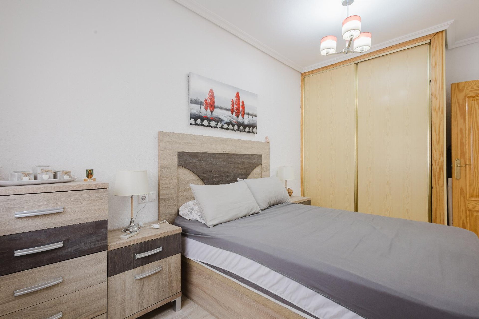Használt ingatlanok - Apartamento -
Torrevieja - Playa del Acequión