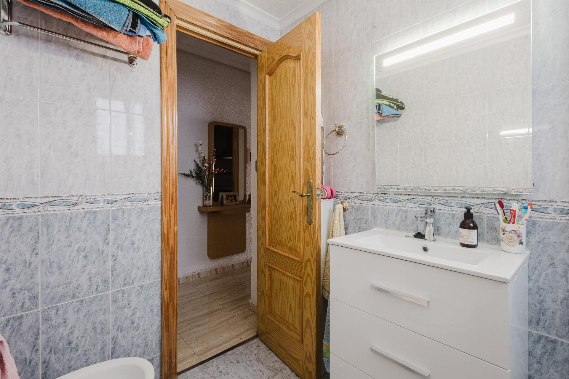 Használt ingatlanok - Apartamento -
Torrevieja - Playa del Acequión