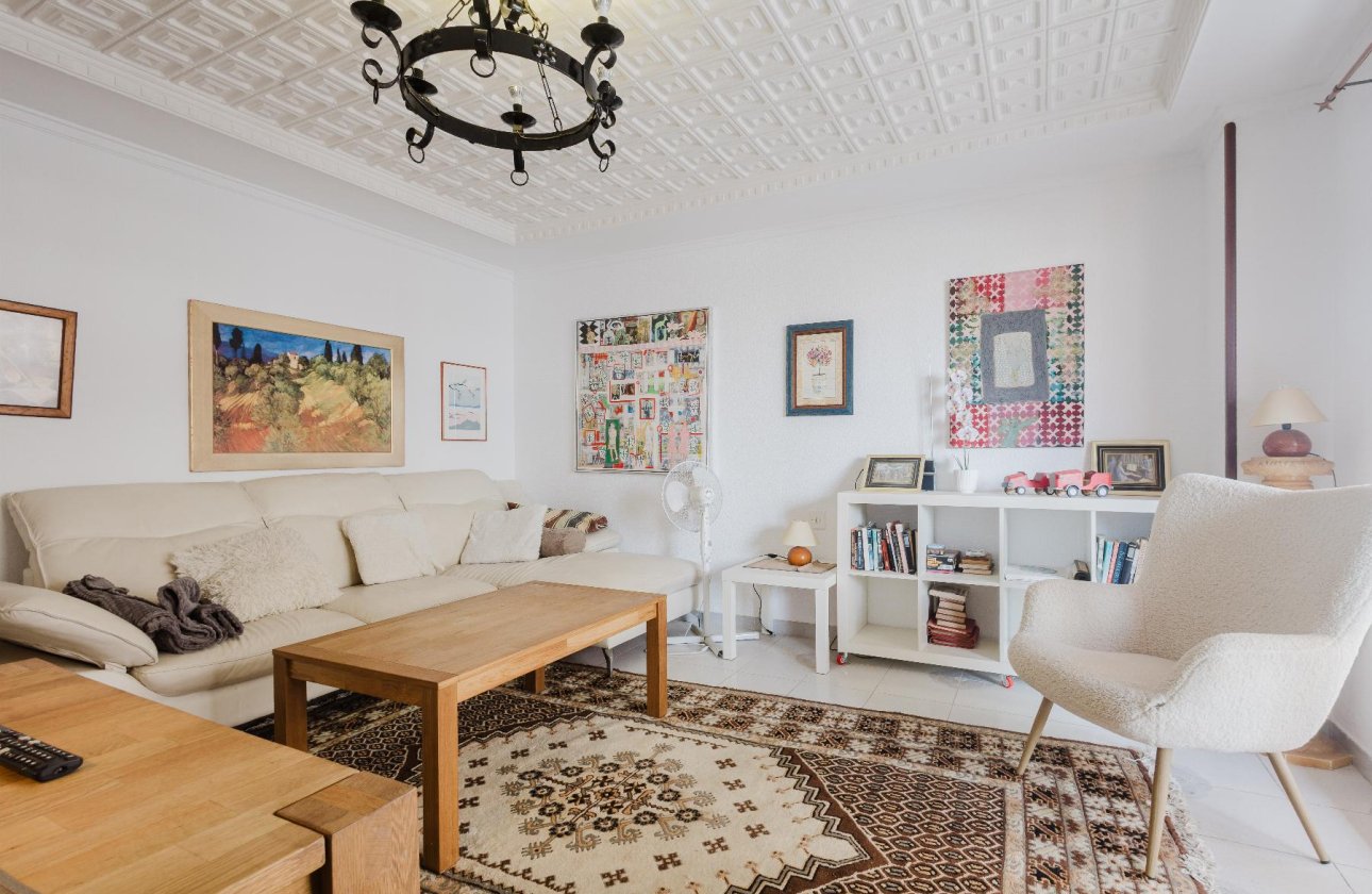 Használt ingatlanok - Apartamento -
Torrevieja - Playa del Acequión