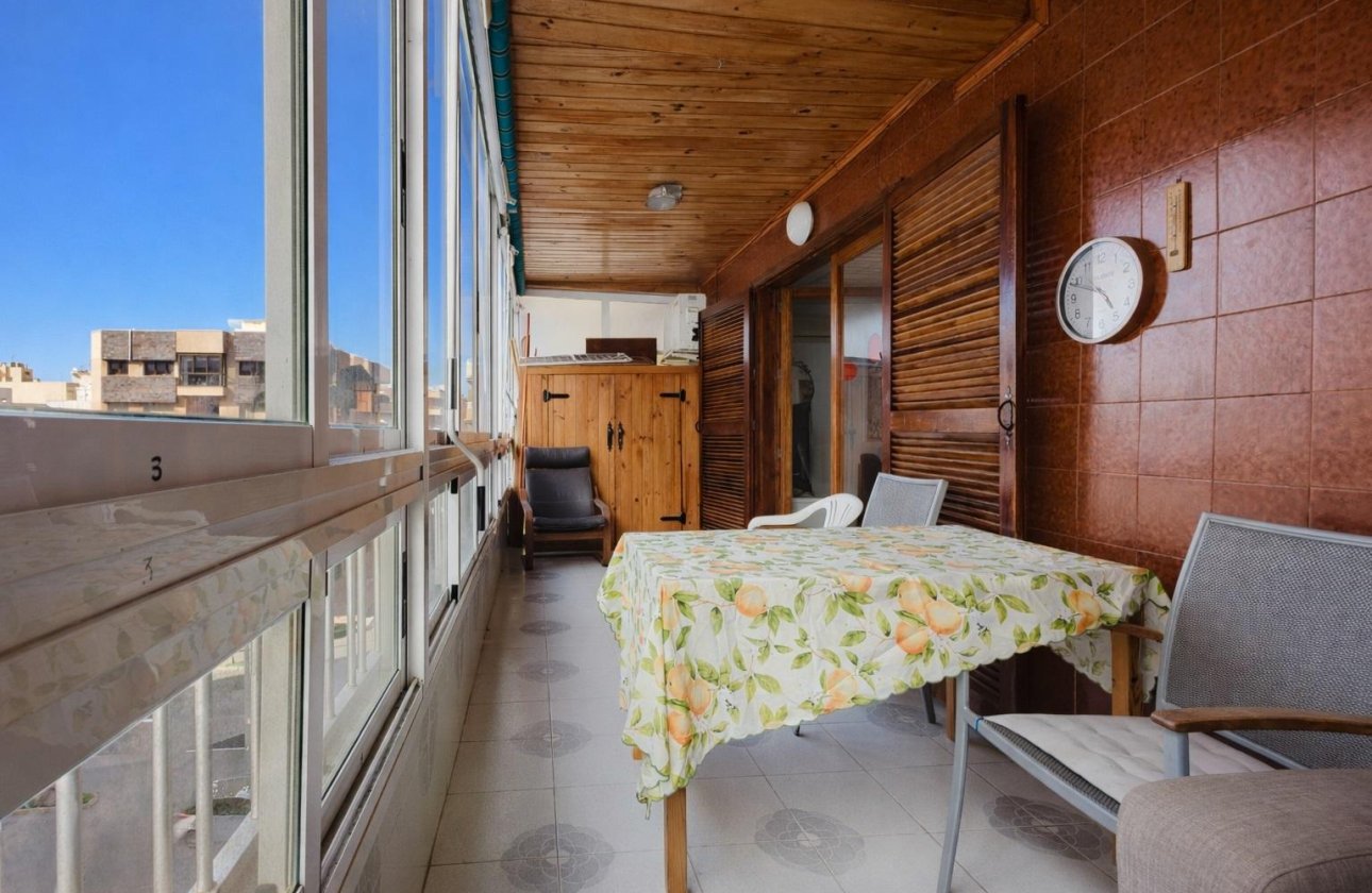 Használt ingatlanok - Apartamento -
Torrevieja - Playa del Acequión