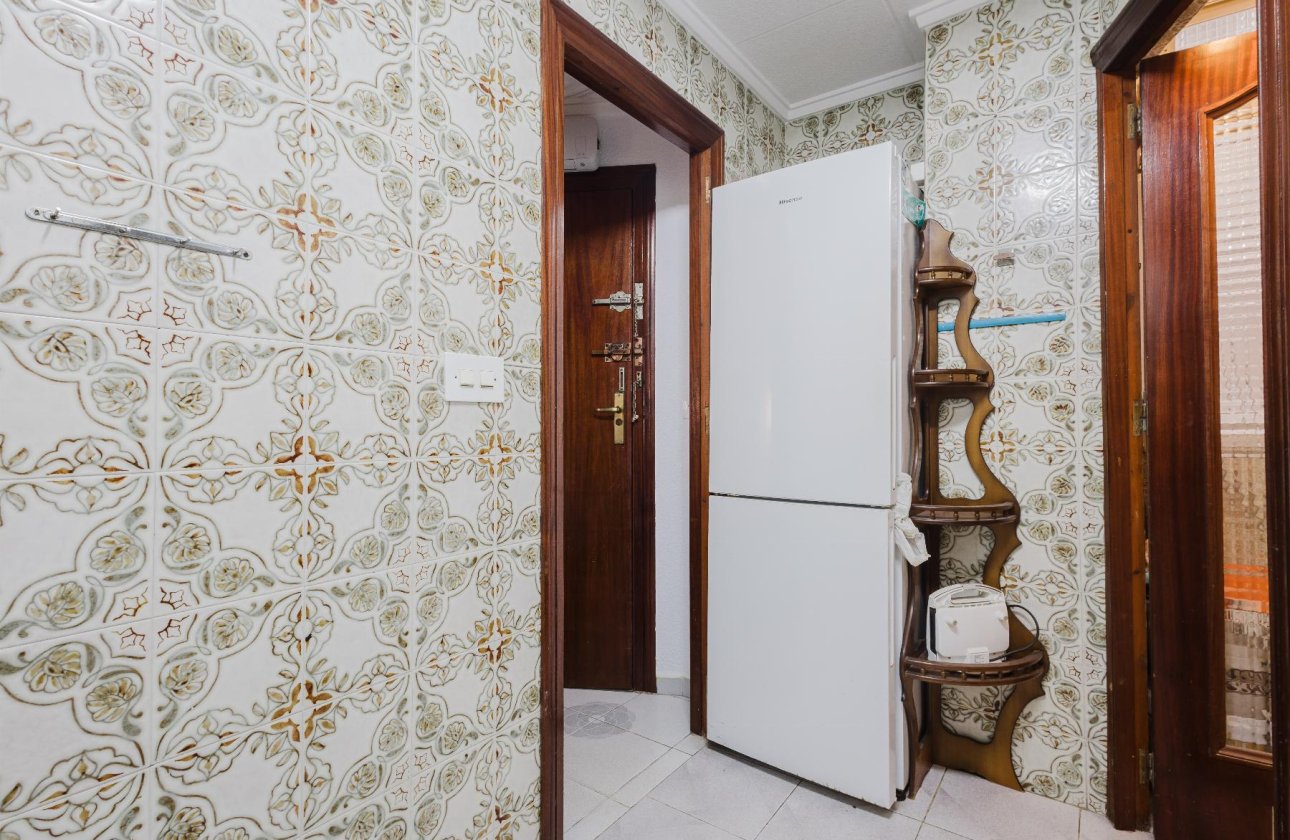 Használt ingatlanok - Apartamento -
Torrevieja - Playa del Acequión