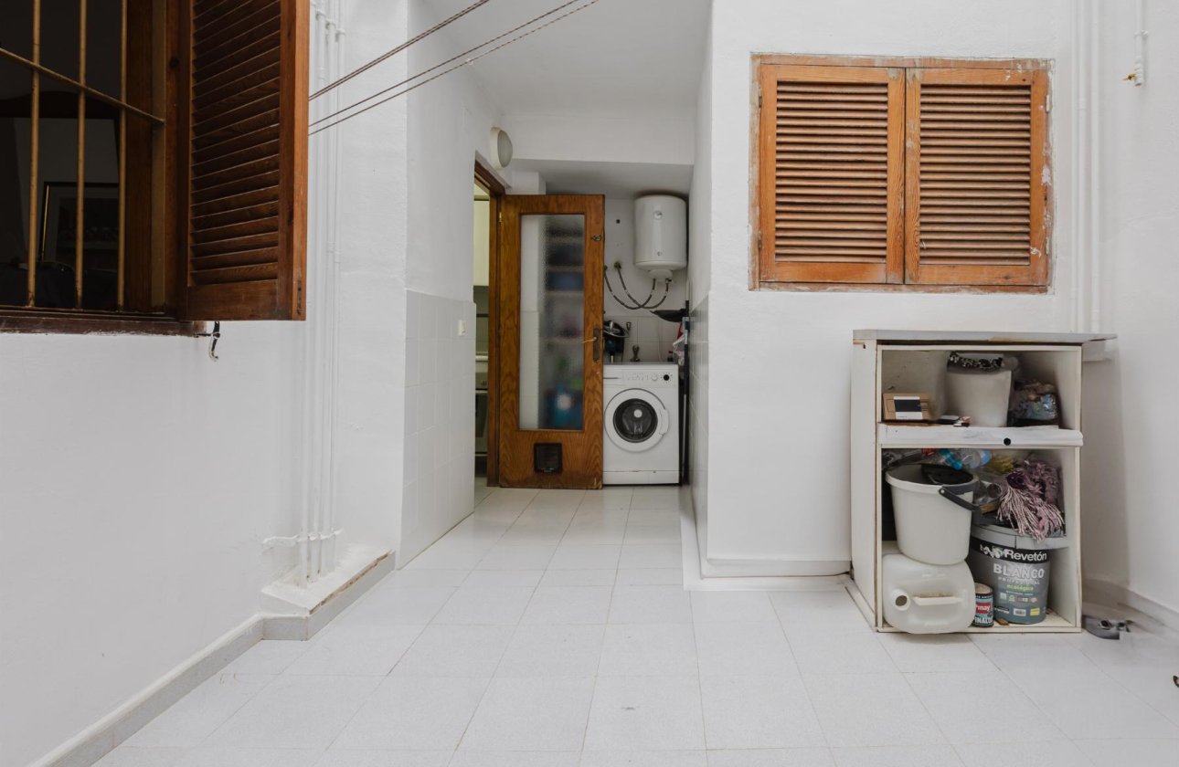 Használt ingatlanok - Apartamento -
Torrevieja - Playa del Acequión