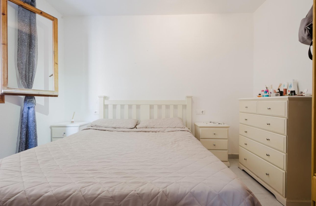 Használt ingatlanok - Apartamento -
Torrevieja - Playa del Acequión