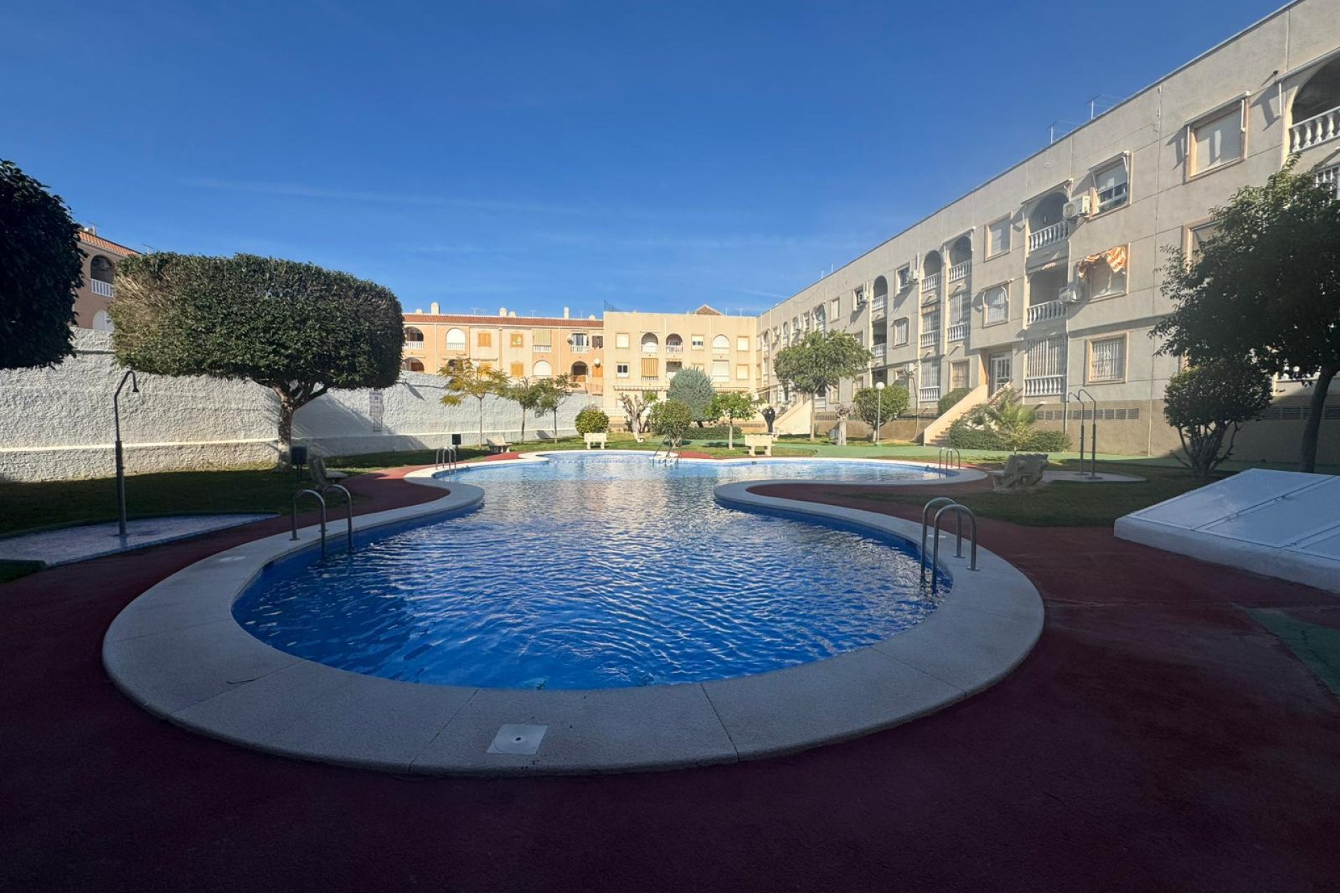 Használt ingatlanok - Apartamento -
Torrevieja - Playa del Acequión