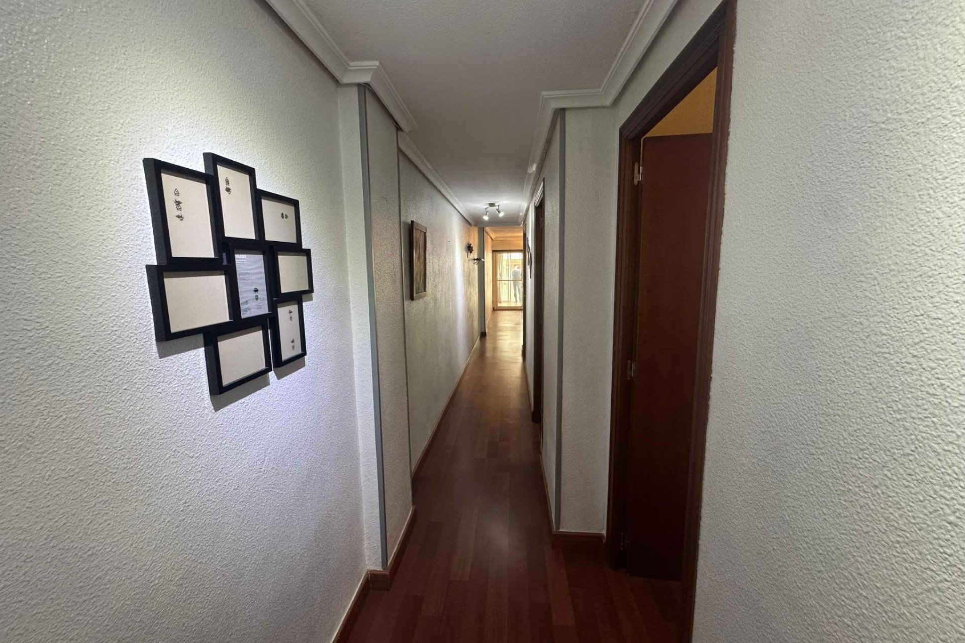 Használt ingatlanok - Apartamento -
Torrevieja - Playa del Acequión