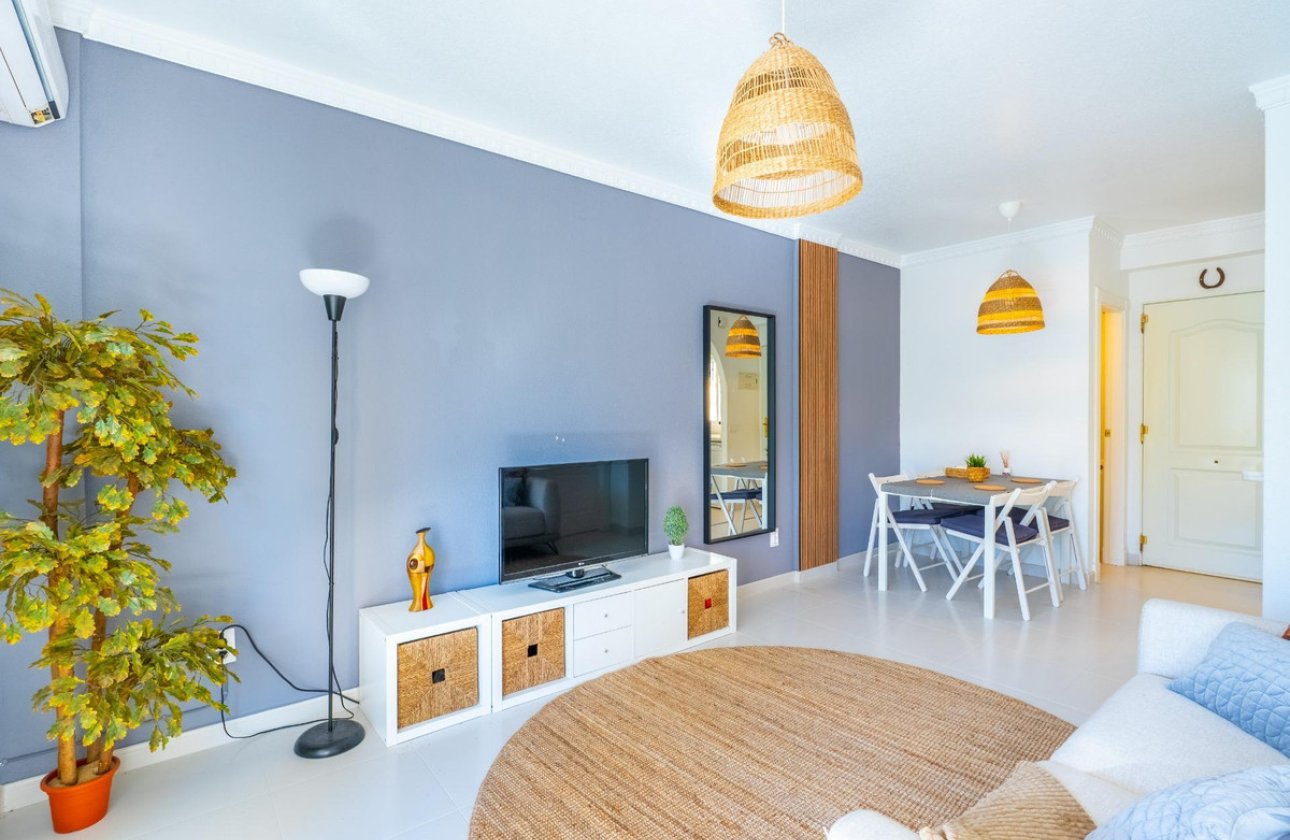 Használt ingatlanok - Apartman / lakás -
Algorfa - Algorfa Centro