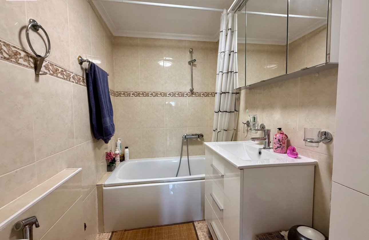 Használt ingatlanok - Apartman / lakás -
Alicante - Alicante Centro