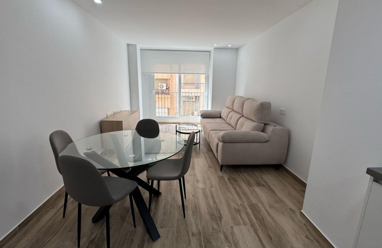 Használt ingatlanok - Apartman / lakás -
Alicante - Alicante Centro