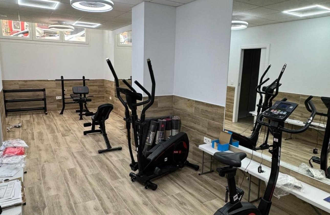 Használt ingatlanok - Apartman / lakás -
Alicante - Alicante Centro