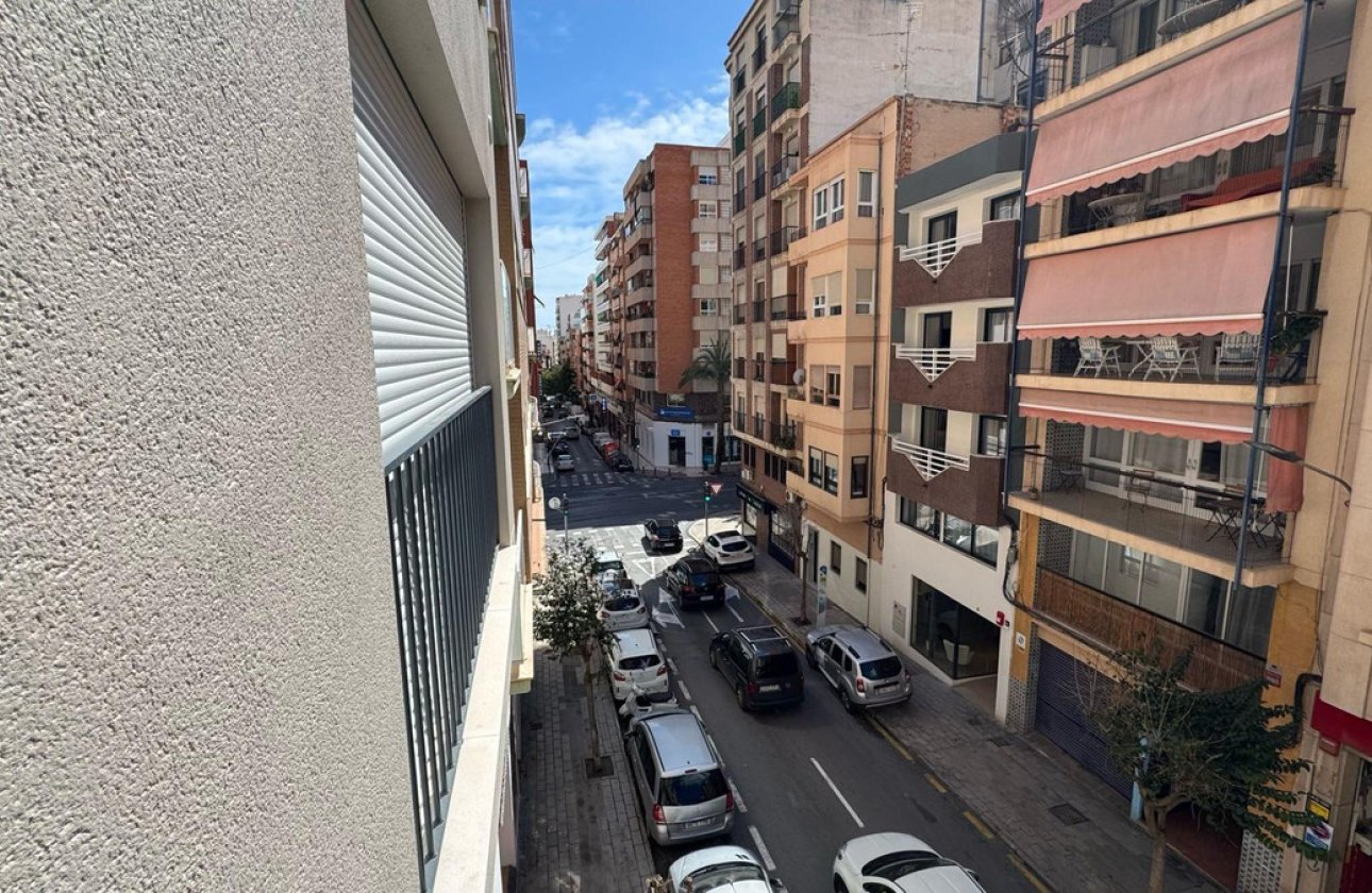 Használt ingatlanok - Apartman / lakás -
Alicante - Alicante Centro