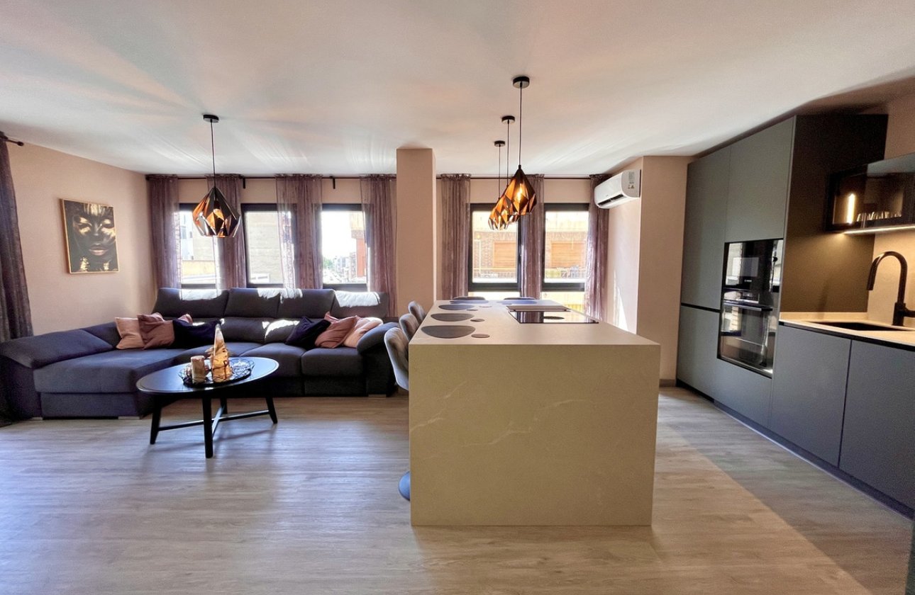 Használt ingatlanok - Apartman / lakás -
Almoradí - Almoradi Centro