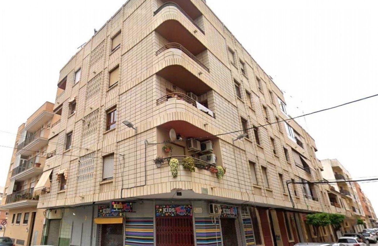 Használt ingatlanok - Apartman / lakás -
Almoradí - Almoradi Centro
