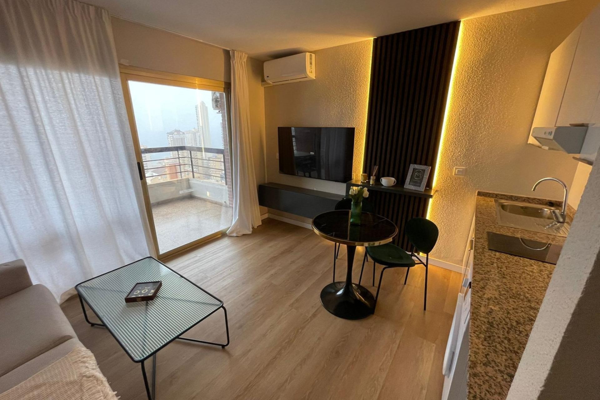 Használt ingatlanok - Apartman / lakás -
Benidorm - Benidorm Centro