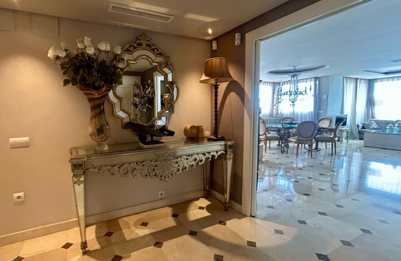 Használt ingatlanok - Apartman / lakás -
Benidorm - Benidorm Centro