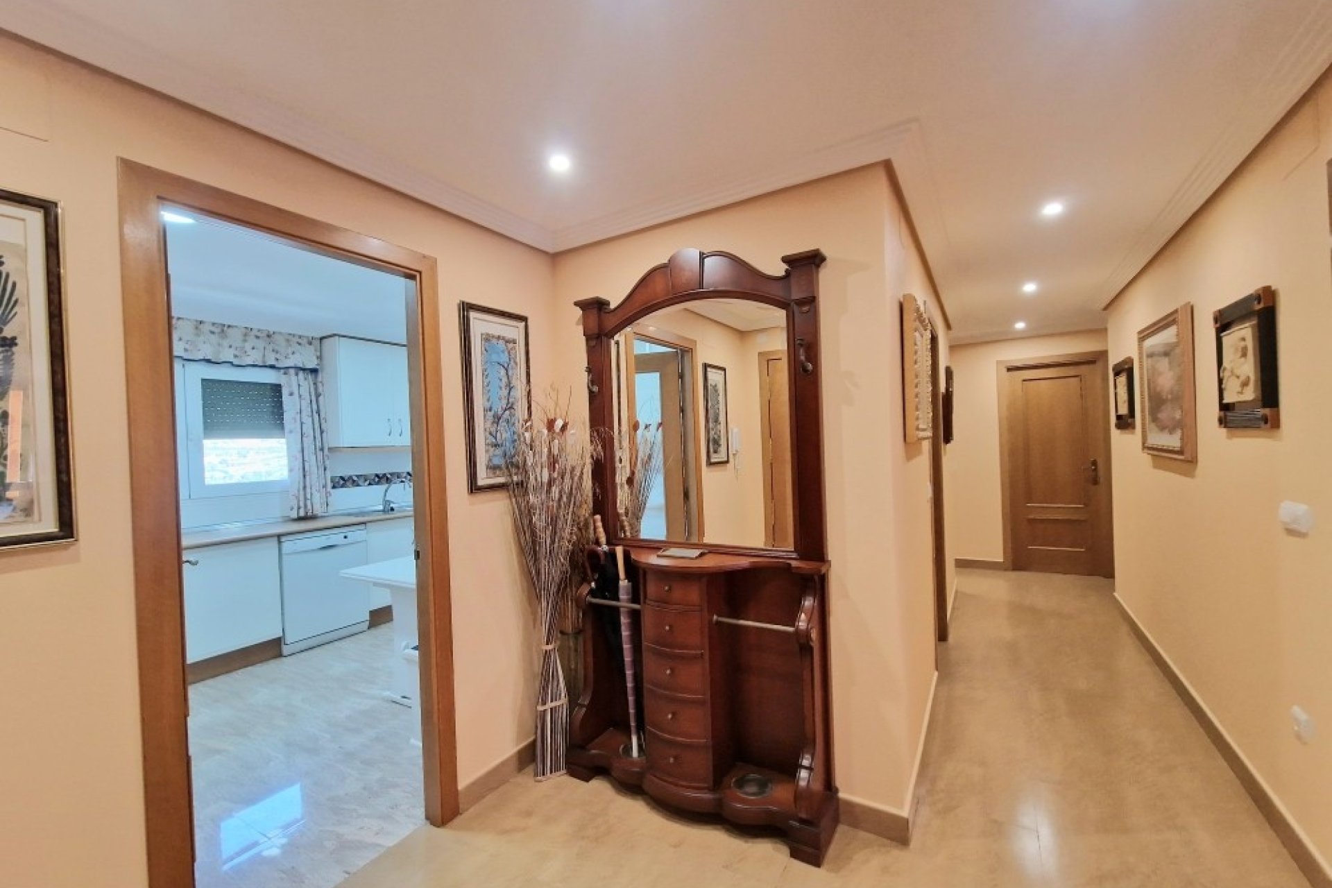 Használt ingatlanok - Apartman / lakás -
Benidorm - Benidorm Centro