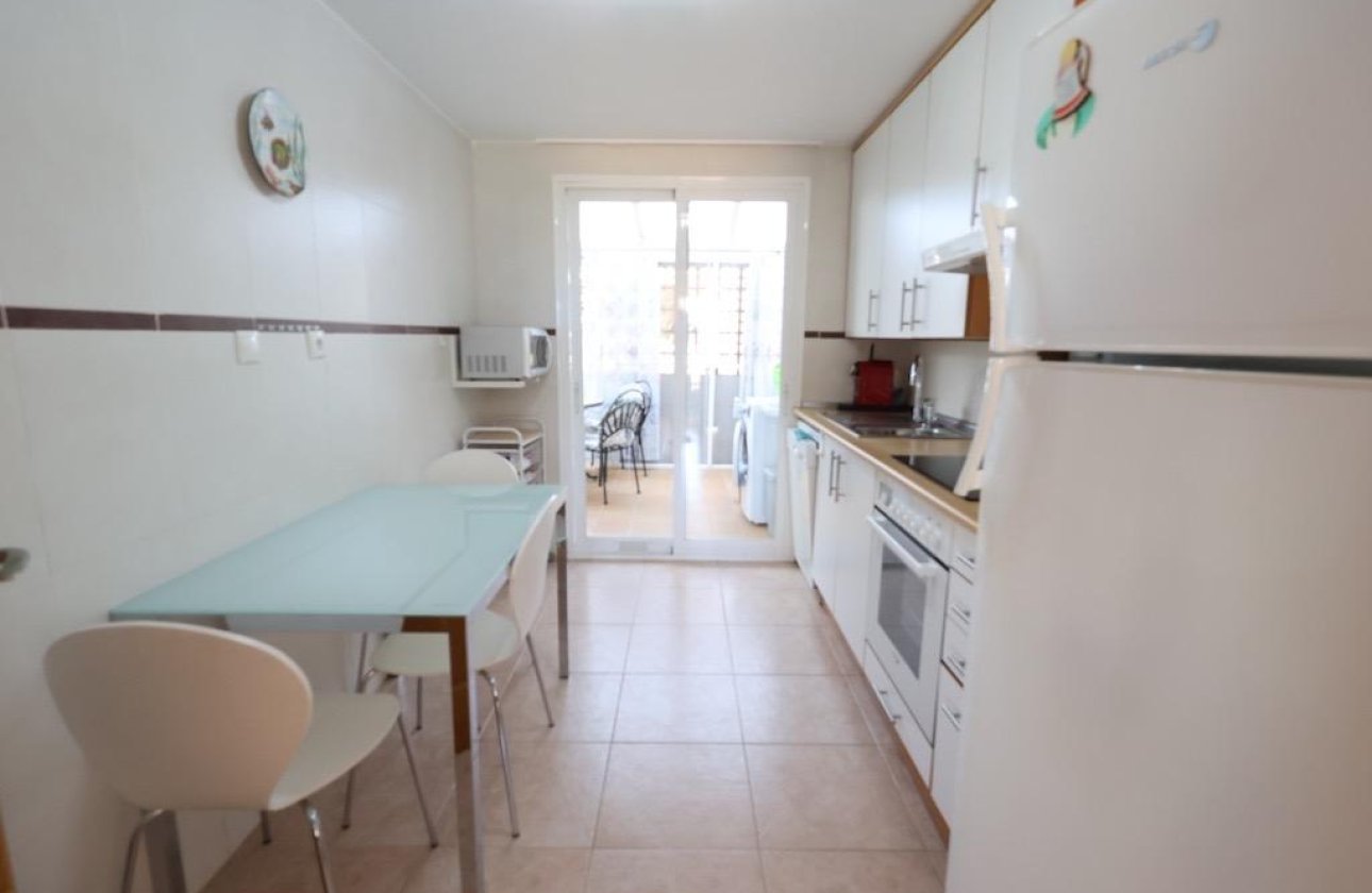 Használt ingatlanok - Apartman / lakás -
Orihuela Costa - Campoamor