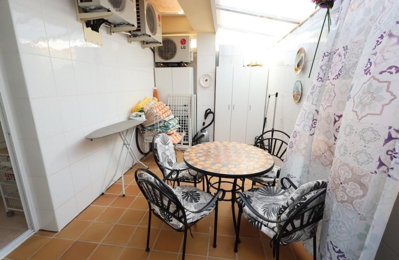 Használt ingatlanok - Apartman / lakás -
Orihuela Costa - Campoamor