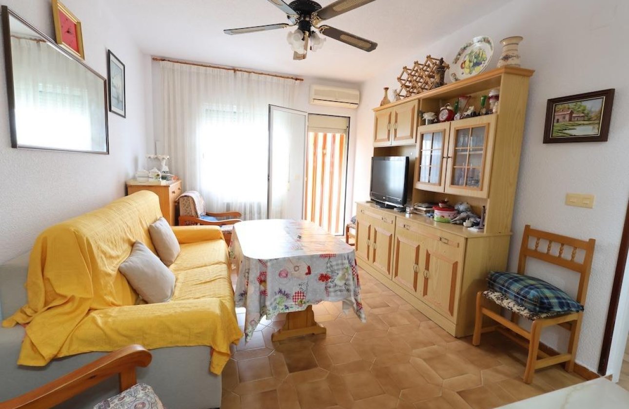 Használt ingatlanok - Apartman / lakás -
Orihuela Costa - La Regia