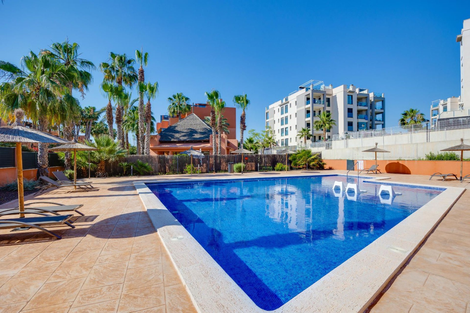 Használt ingatlanok - Apartman / lakás -
Orihuela-Costa - Las Filipinas