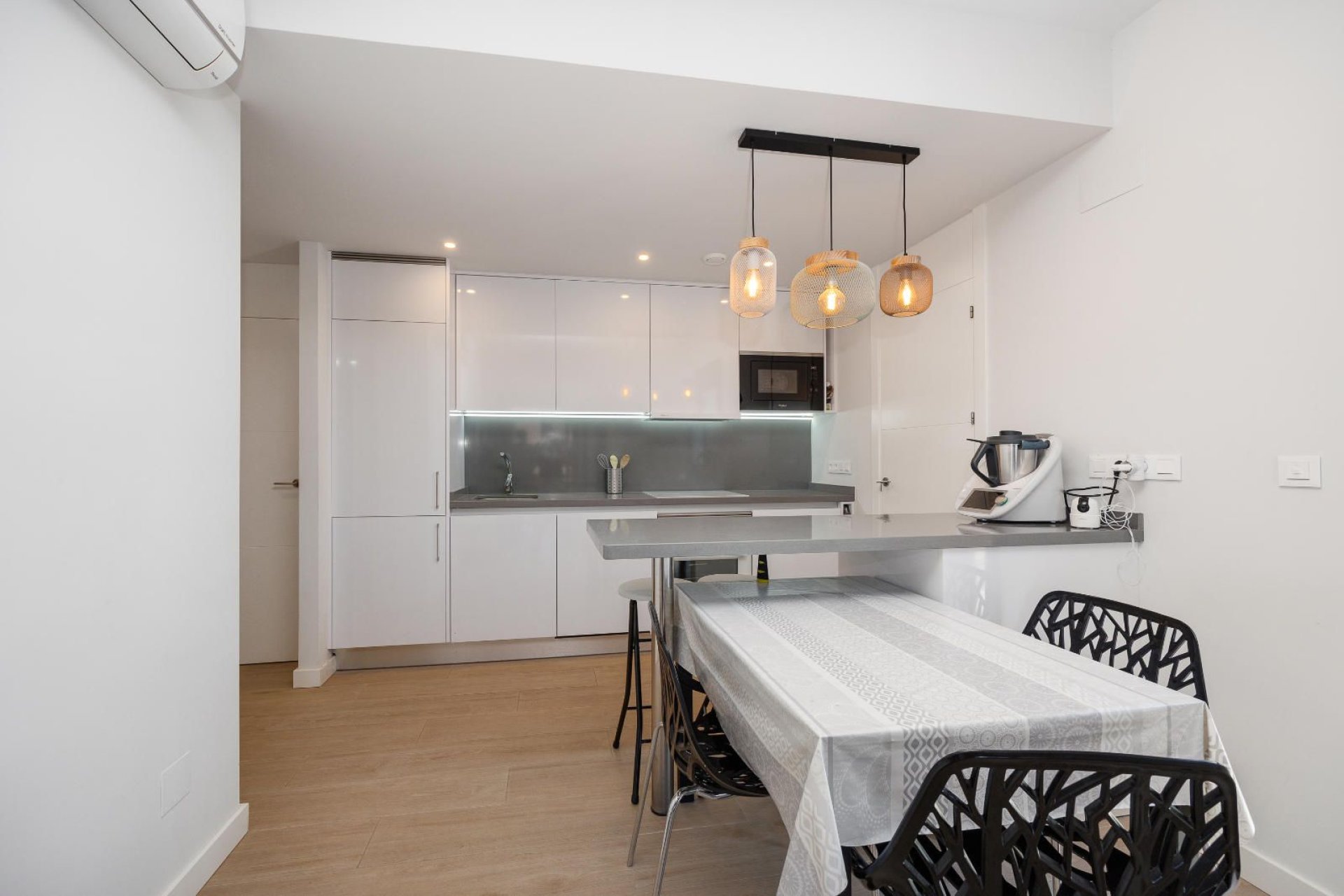 Használt ingatlanok - Apartman / lakás -
Orihuela-Costa - Las Filipinas