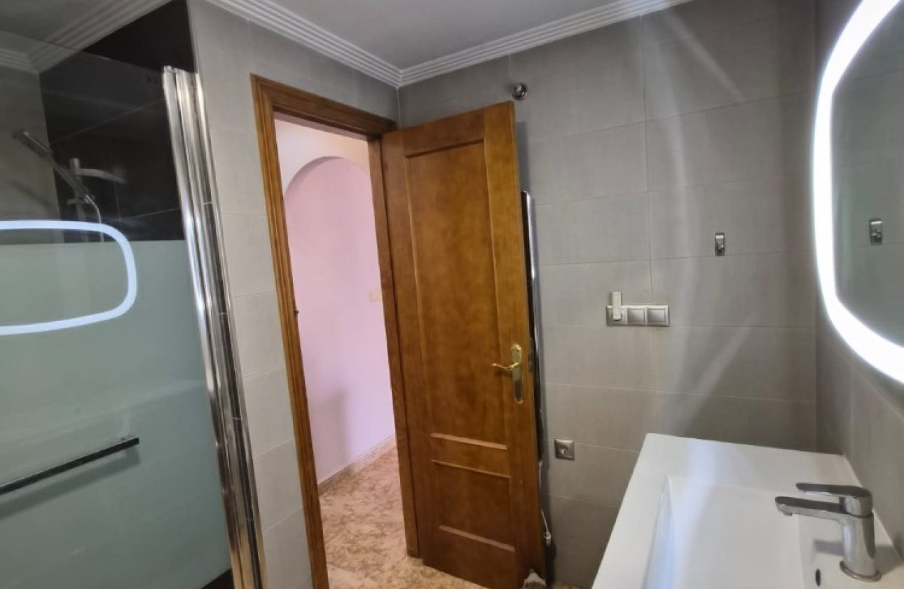 Használt ingatlanok - Apartman / lakás -
Orihuela Costa - Punta Prima